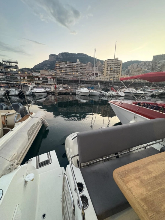 Beneteau Antares 9 de segunda mano en venta
