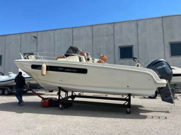Invictus Yacht Capoforte CX 240 de segunda mano en venta