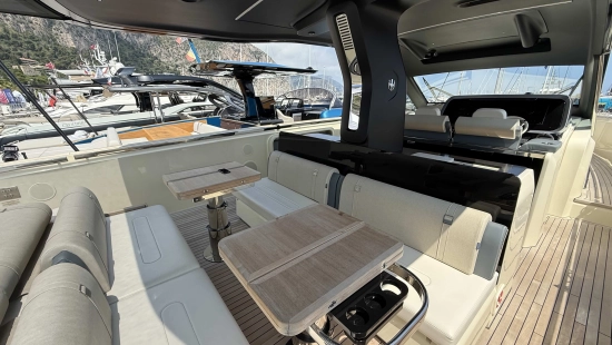 Invictus Yacht TT 460 usata in vendita