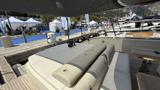 Invictus Yacht TT 460 usata in vendita