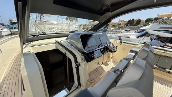 Invictus Yacht TT 460 usata in vendita