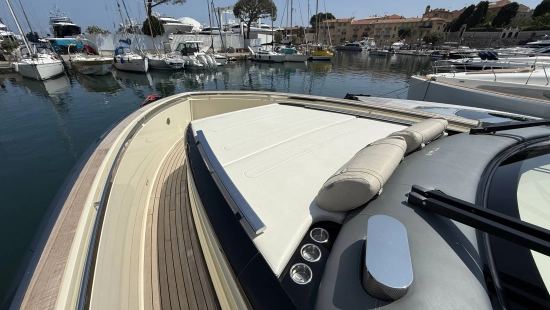 Invictus Yacht TT 460 usata in vendita