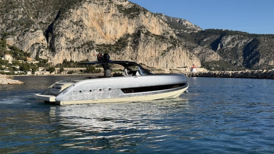 Invictus Yacht TT 460 usata in vendita