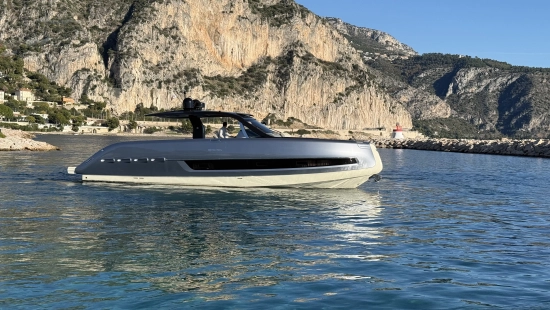 Invictus Yacht TT 460 usata in vendita