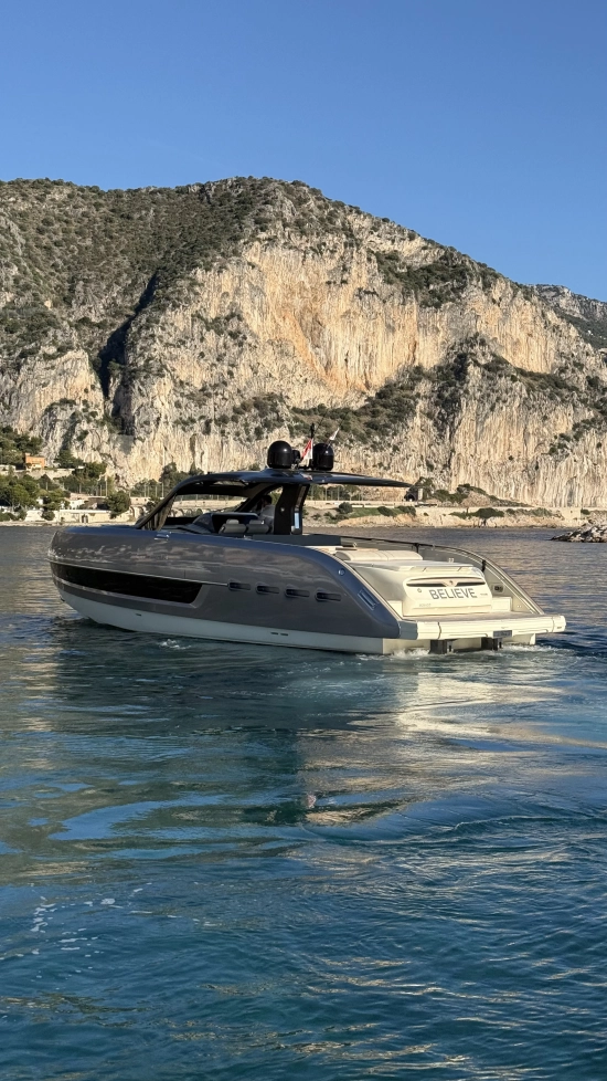 Invictus Yacht TT 460 usata in vendita