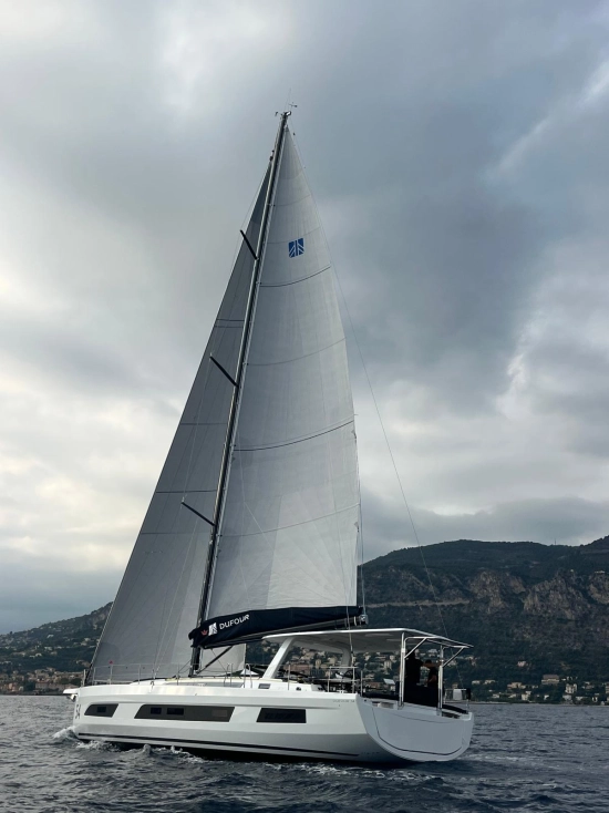 Dufour Yachts 54 novos à venda