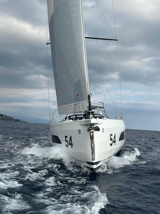 Dufour Yachts 54 novos à venda