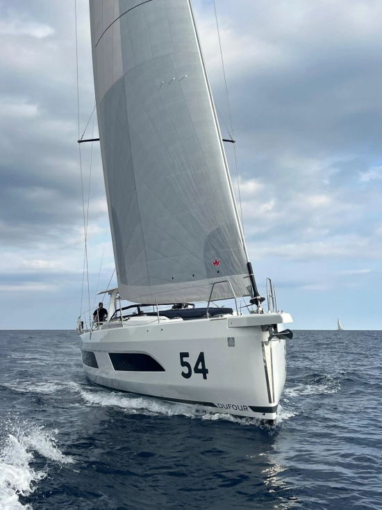 Dufour Yachts 54 novos à venda