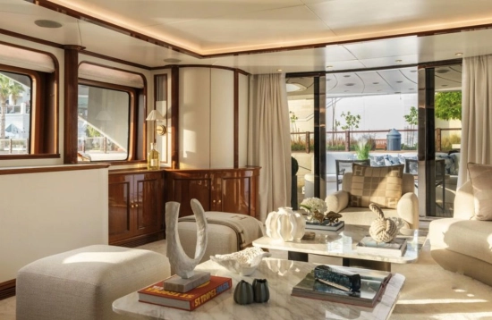 Benetti 115 Classic usado à venda