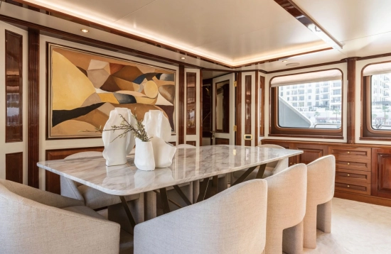 Benetti 115 Classic usado à venda