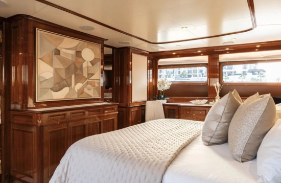 Benetti 115 Classic usado à venda
