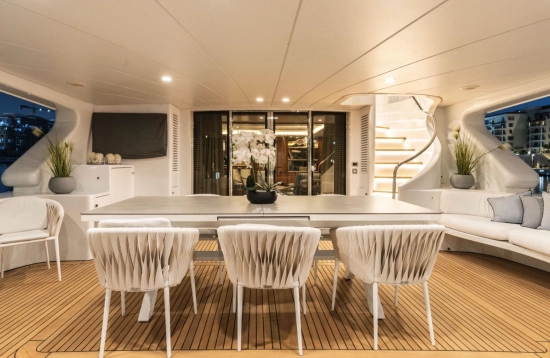 Benetti 115 Classic usado à venda