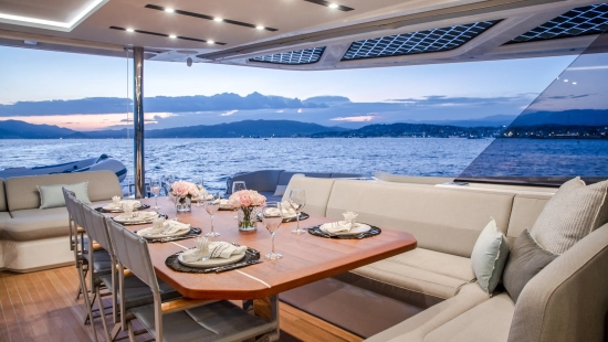 Fountaine Pajot Thira 80 nuevo en venta