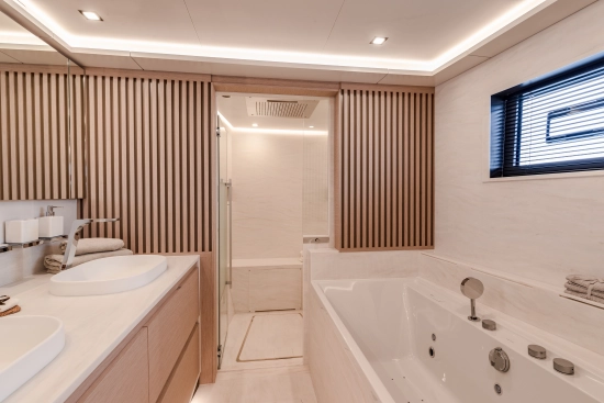 Fountaine Pajot Thira 80 nuevo en venta