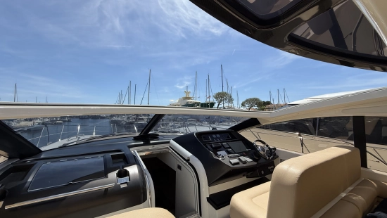 Sunseeker Predator 60 usata in vendita
