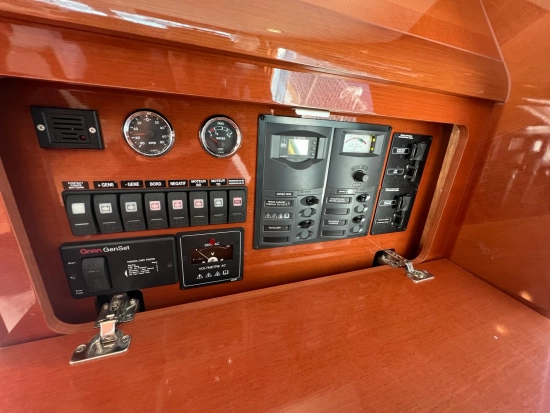 Beneteau Antares 13.80 usado à venda