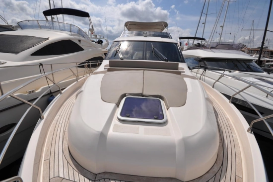 Cayman Yachts F 520 usado à venda