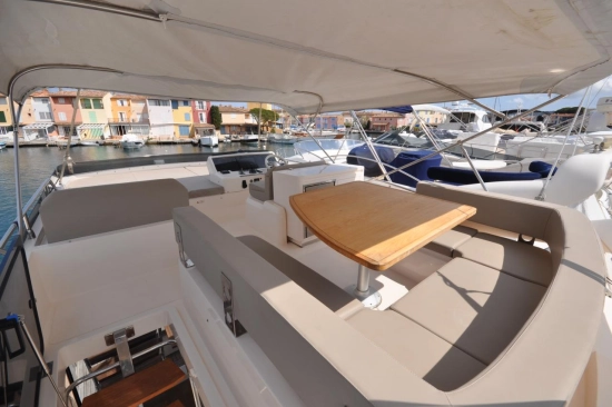 Cayman Yachts F 520 usado à venda