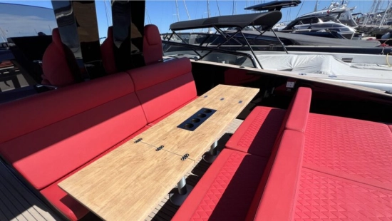 Tesoro Yachts T40 Black Series usado à venda