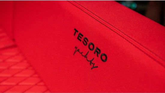 Tesoro Yachts T40 Black Series usado à venda
