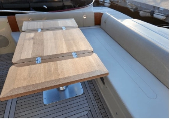 Invictus Yacht GT370 usado à venda