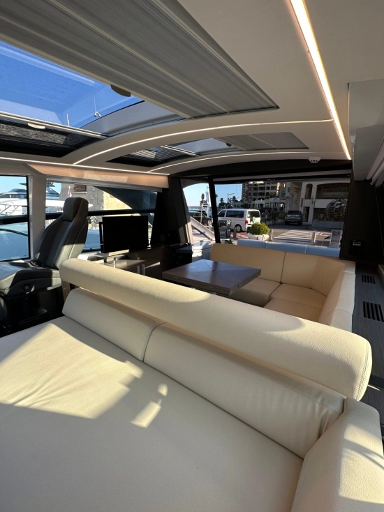 Pershing 5 X usado à venda