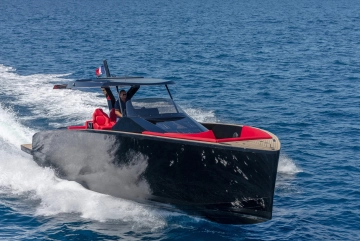Tesoro Yachts T40 Black Series usado à venda