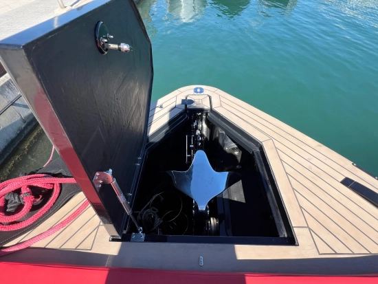 Tesoro Yachts T40 Black Series usado à venda