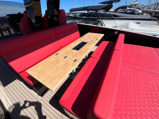 Tesoro Yachts T40 Black Series usado à venda