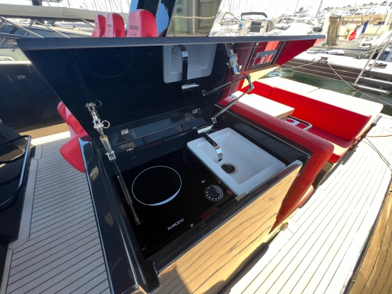 Tesoro Yachts T40 Black Series usado à venda