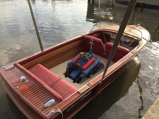 Chris Craft continental 18 usado à venda