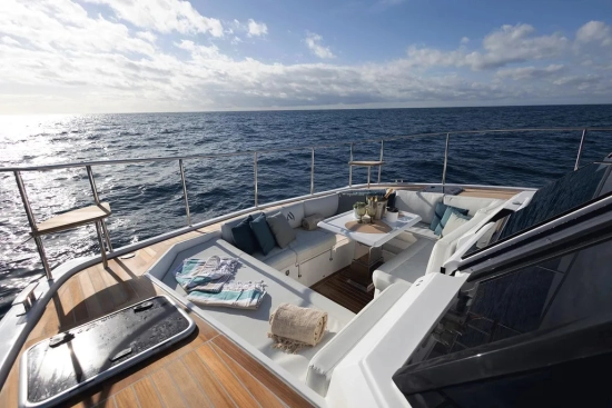 Aventura 38 Motor Yacht usata in vendita