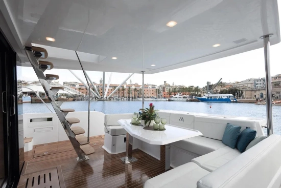 Aventura 38 Motor Yacht usata in vendita
