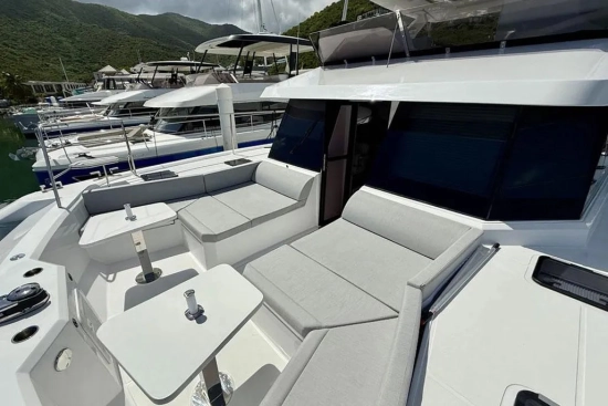 Aventura 56 Motor Yacht usado à venda