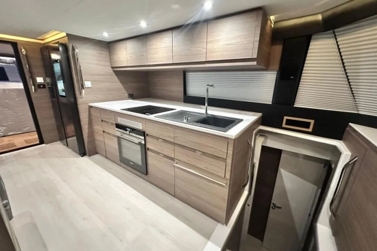 Aventura 56 Motor Yacht usado à venda