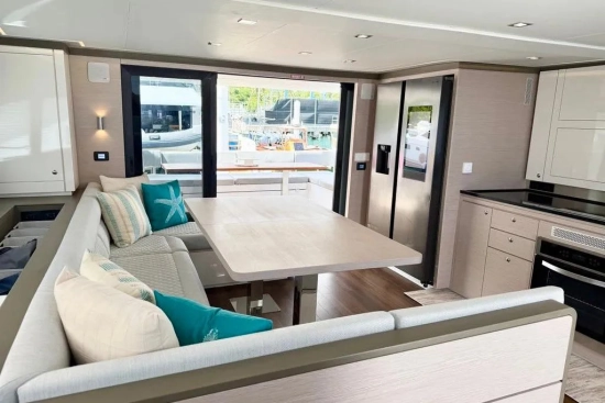 Aventura 56 Motor Yacht usado à venda