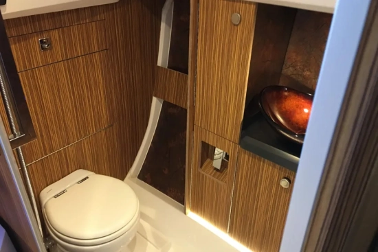 Faro Yachts 29 usado à venda