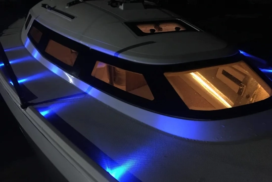 Faro Yachts 29 usado à venda