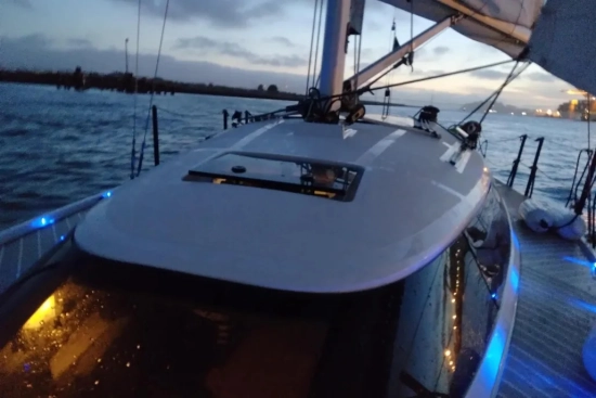 Faro Yachts 29 usado à venda