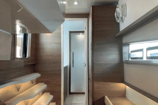 Aventura 38 Motor Yacht usado à venda