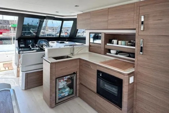 Aventura 38 Motor Yacht usado à venda