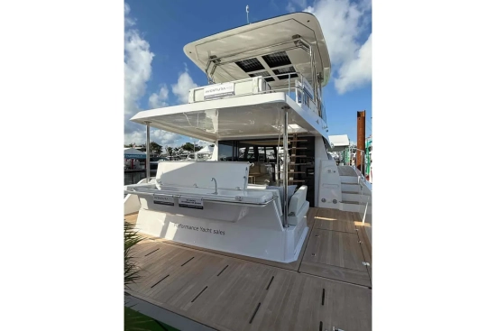 Aventura 38 Motor Yacht usado à venda