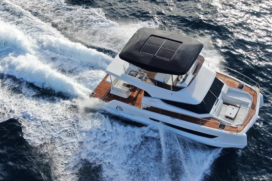 Aventura 38 Motor Yacht usado à venda