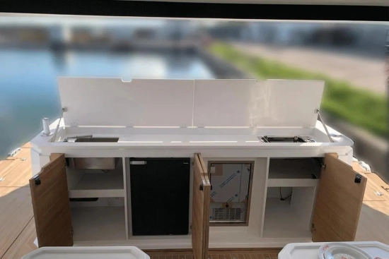 Aventura 38 Sport Coupe usata in vendita