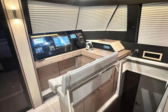 Aventura 56 Motor Yacht usata in vendita