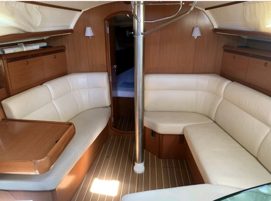 Jeannau Sun Odyssey Legend 35 usata in vendita