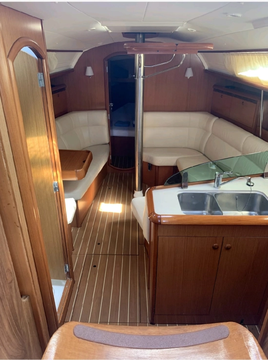 Jeannau Sun Odyssey Legend 35 usata in vendita