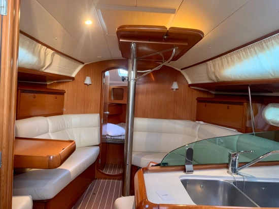 Jeannau Sun Odyssey Legend 35 usata in vendita