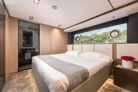 Ferretti 1000 usata in vendita