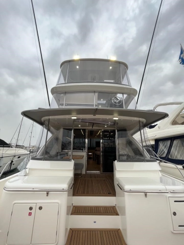 Riviera 50 Sport Motor Yacht usata in vendita